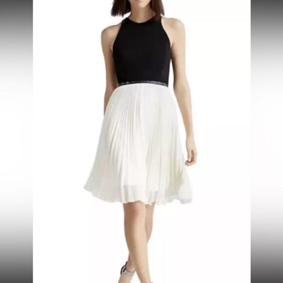 Halston Heritage - Picture 1 of 15